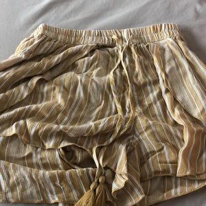 BRAND NEW NEVER WORN american eagle flowy shorts
